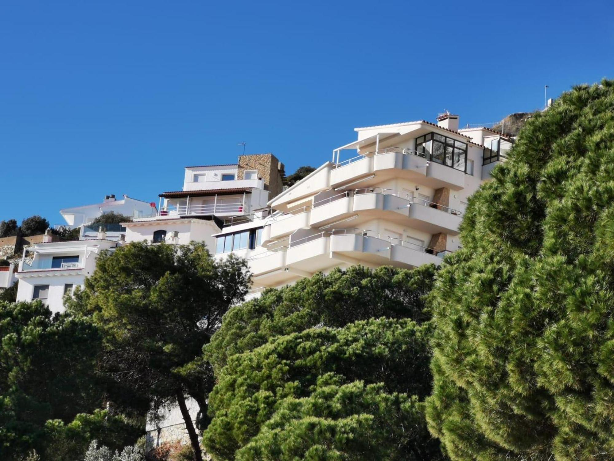 Joan Margarit 2-b -vista Excepcional Del Mediterraneo Con Piscina Comunitaria. - Es-228-159 Roses